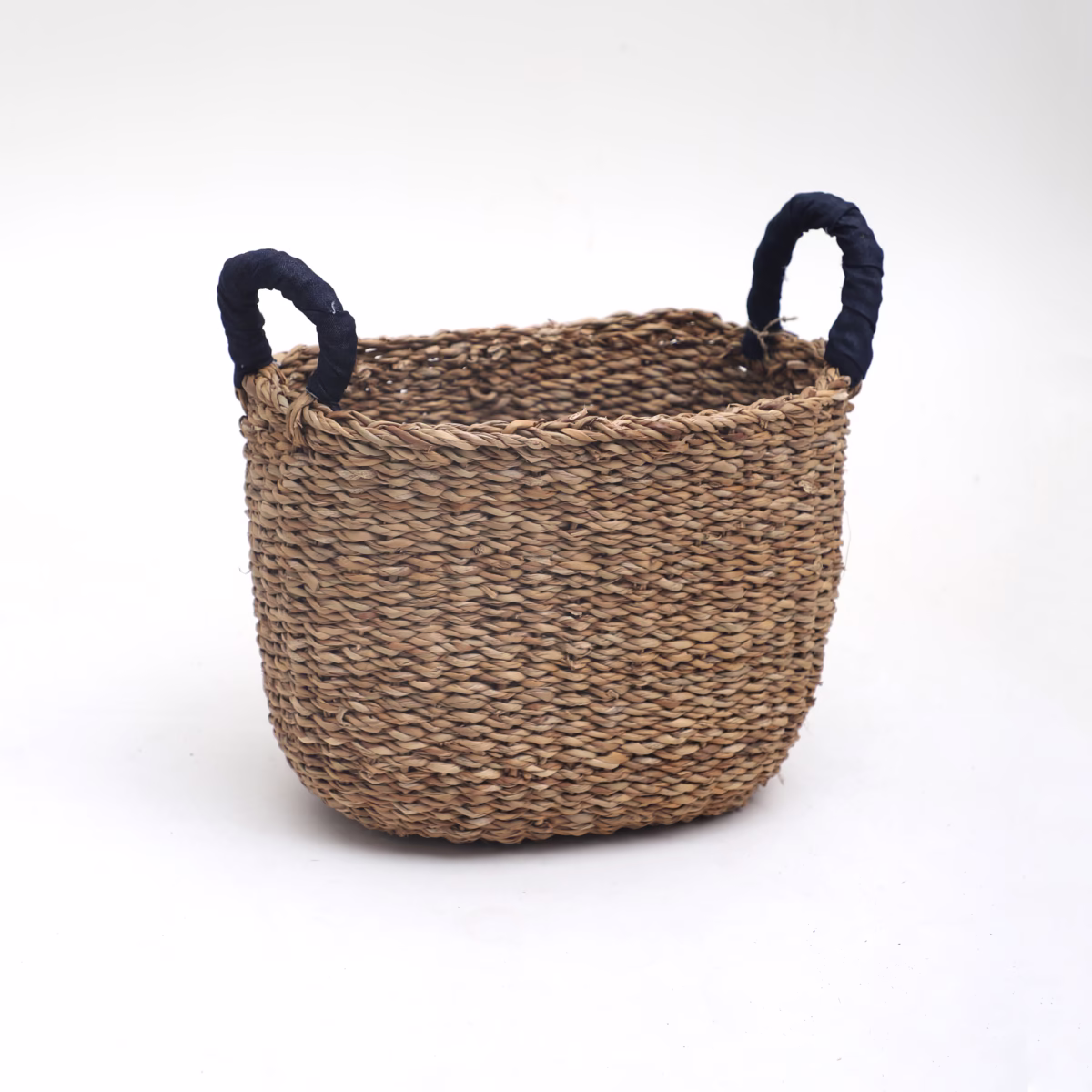 Round Basket With Handle - Small - Image 1