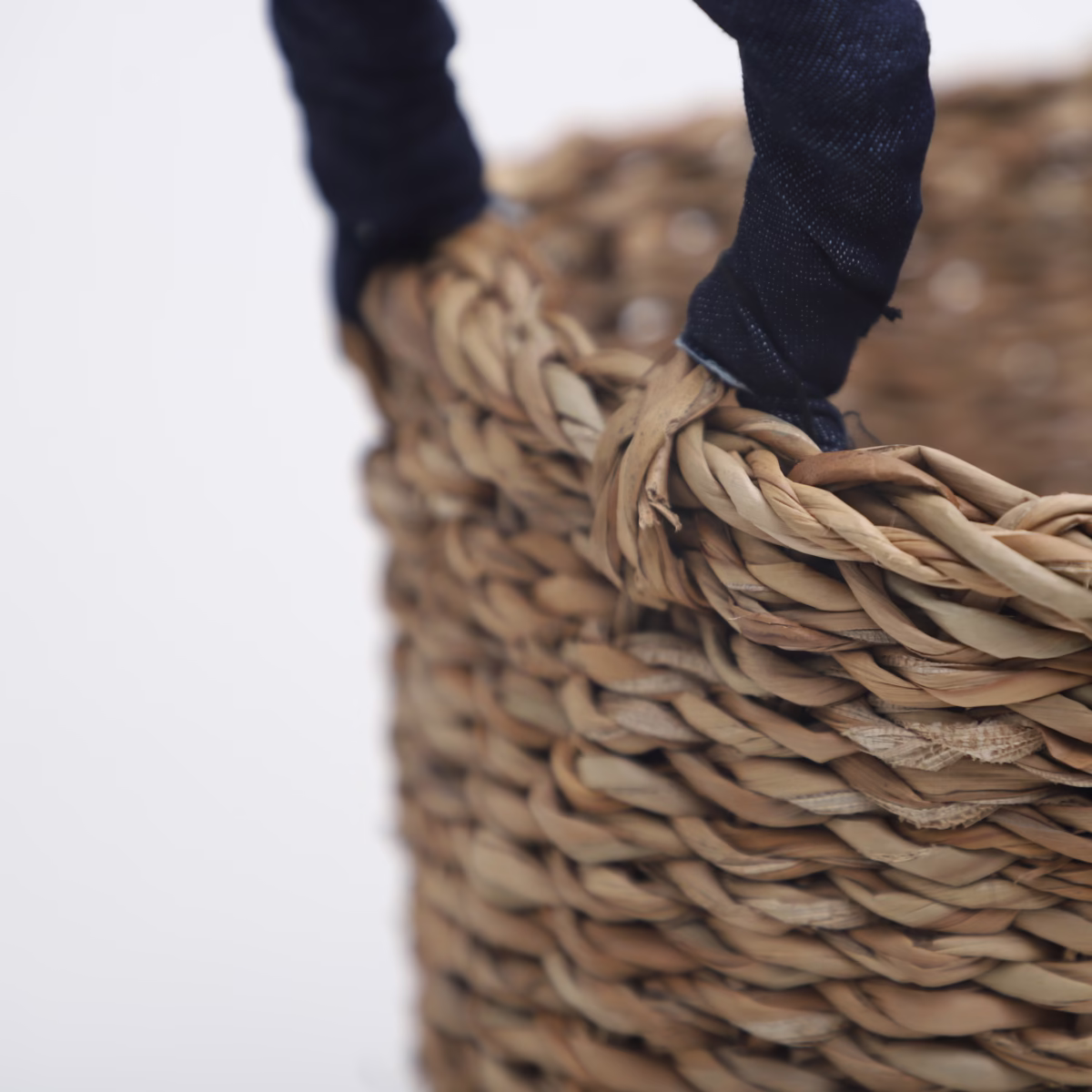 Round Basket With Handle - Small - Image 2