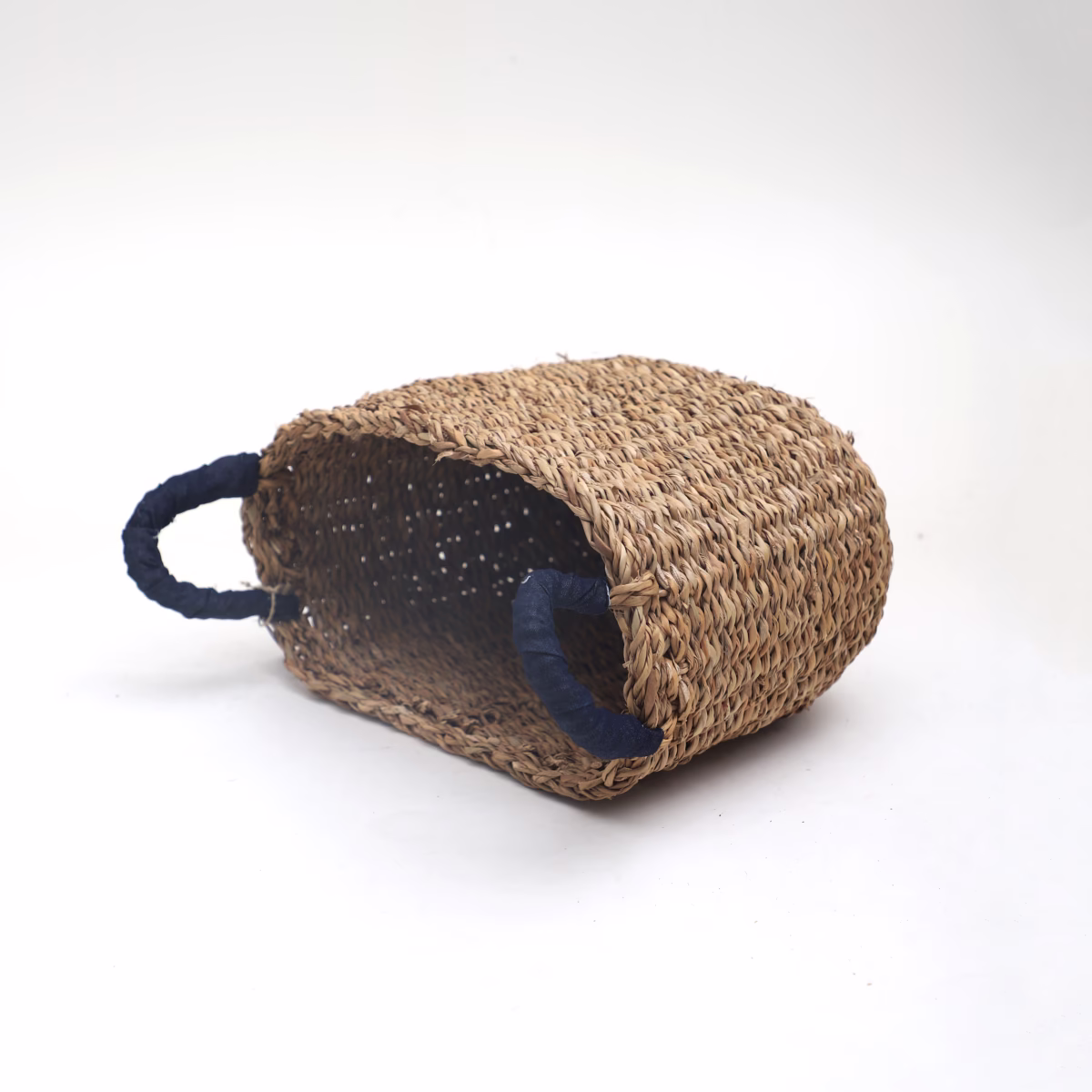 Round Basket With Handle - Small - Image 4