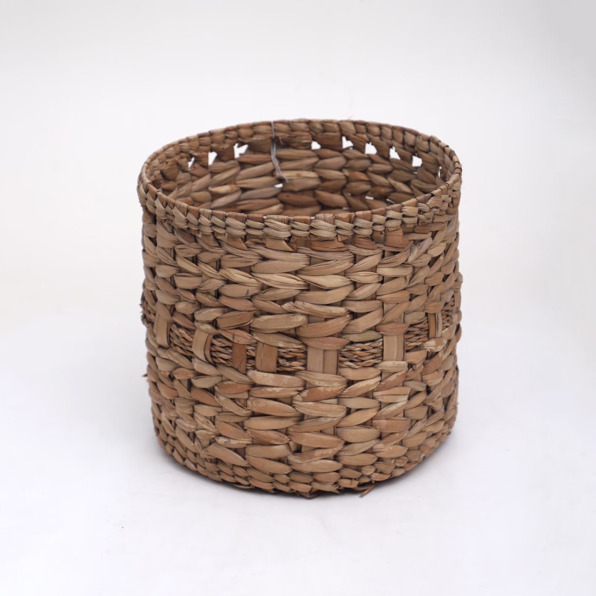 Cylinder Leaf Basket (B) - Image 1