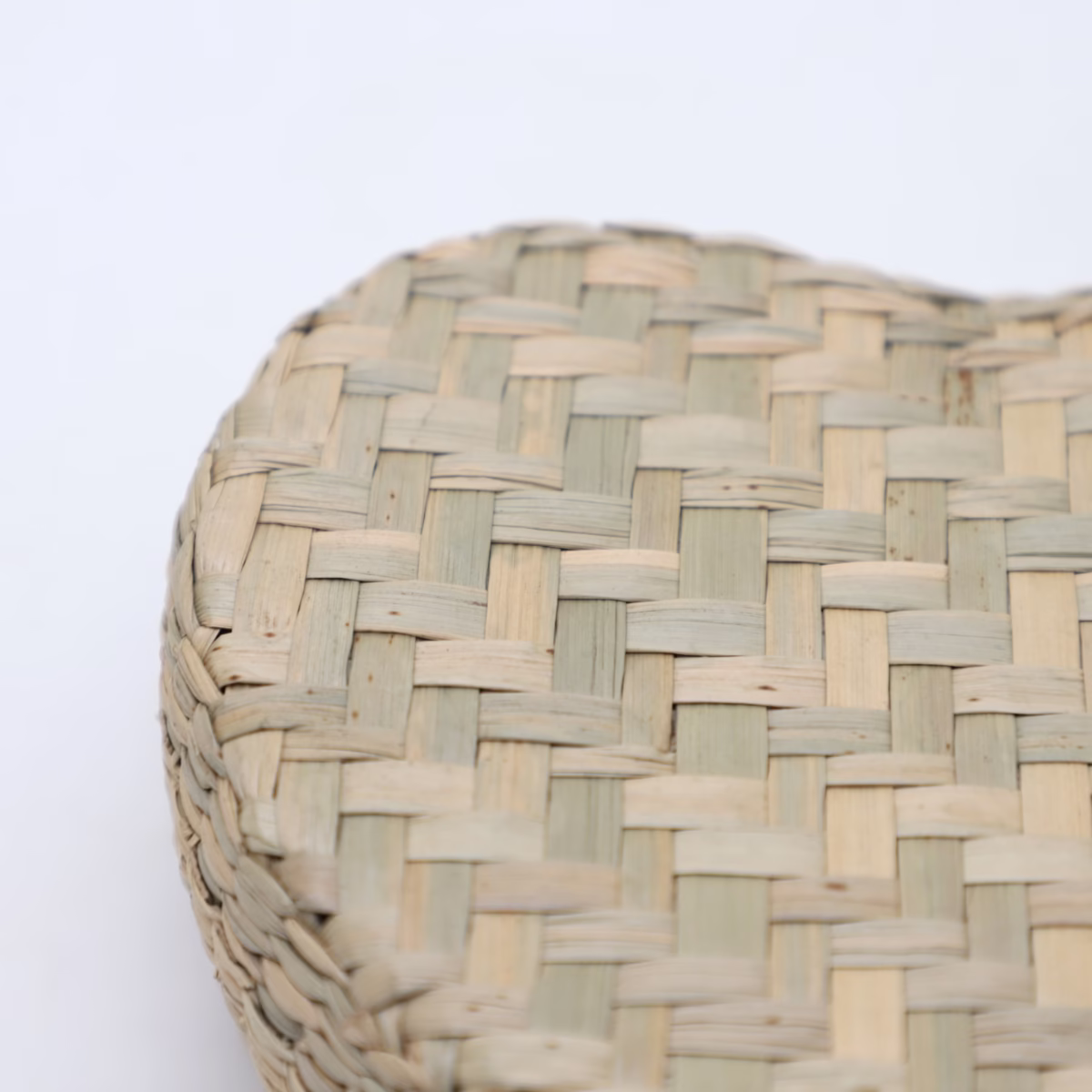 Pathi Grass Gift Box Hart Shape - Image 2