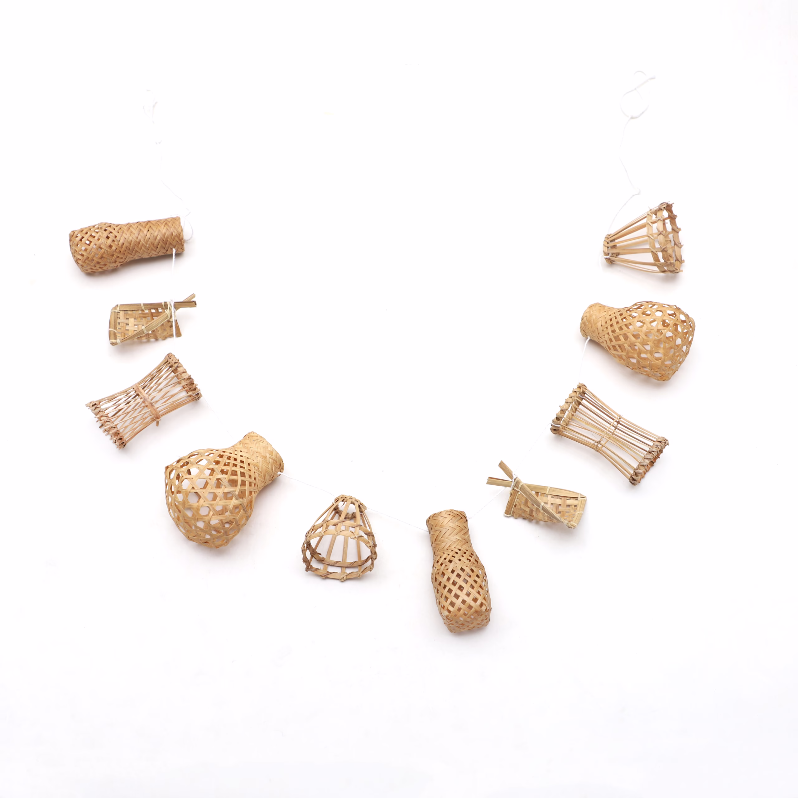 SUS-008-FISH-CAUGHT-GARLAND-(1) Fish Caught Garland - Image 1