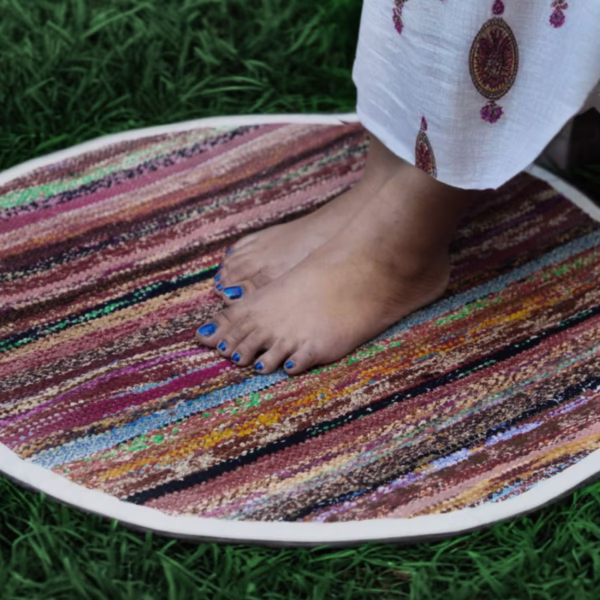 Sari Round Mat